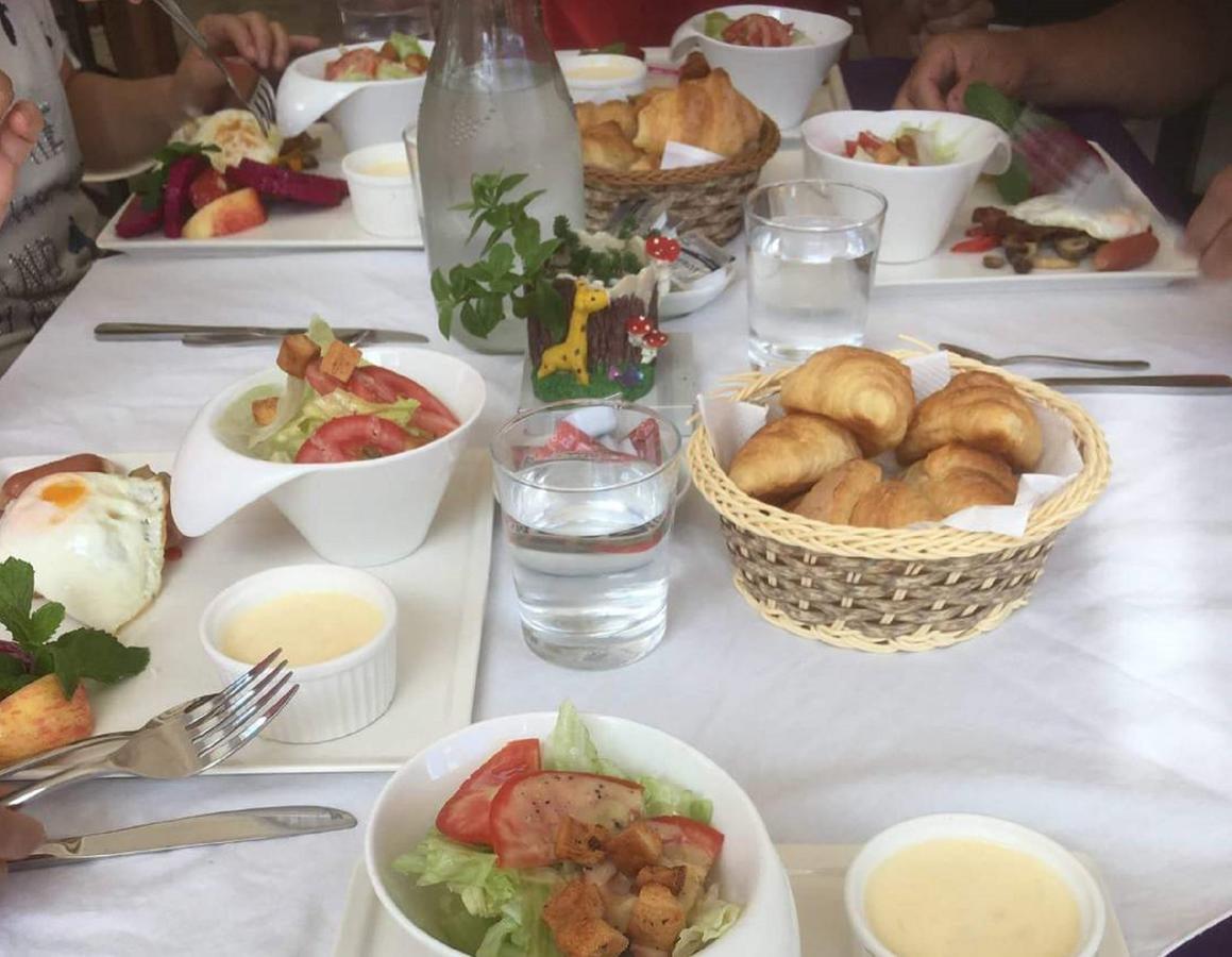 La Fleur Bnb & Restaurant Heng-ch'un Екстериор снимка